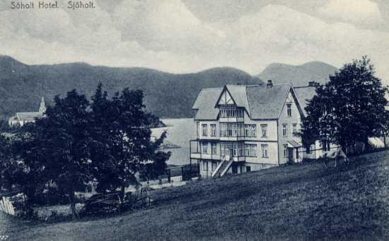 Fotograf: Steinkopf Wold, Stavanger Datering: 1902 - 1911 Motiv: Sjøholt Hotell Utgivar: Steinkopf Wold Eigar:Ole Øystein Nybø Merknad: