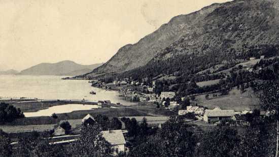 Fotograf: Datering: 1910 - 1920 Motiv: Sjøholt Utgivar: O.J. Lindset Eigar: Ørskog Historielag